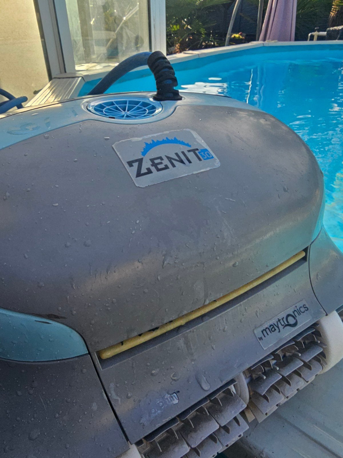 zwembadrobot dolphin zenit 30
ophalen belgie limburg beringe, Ophalen