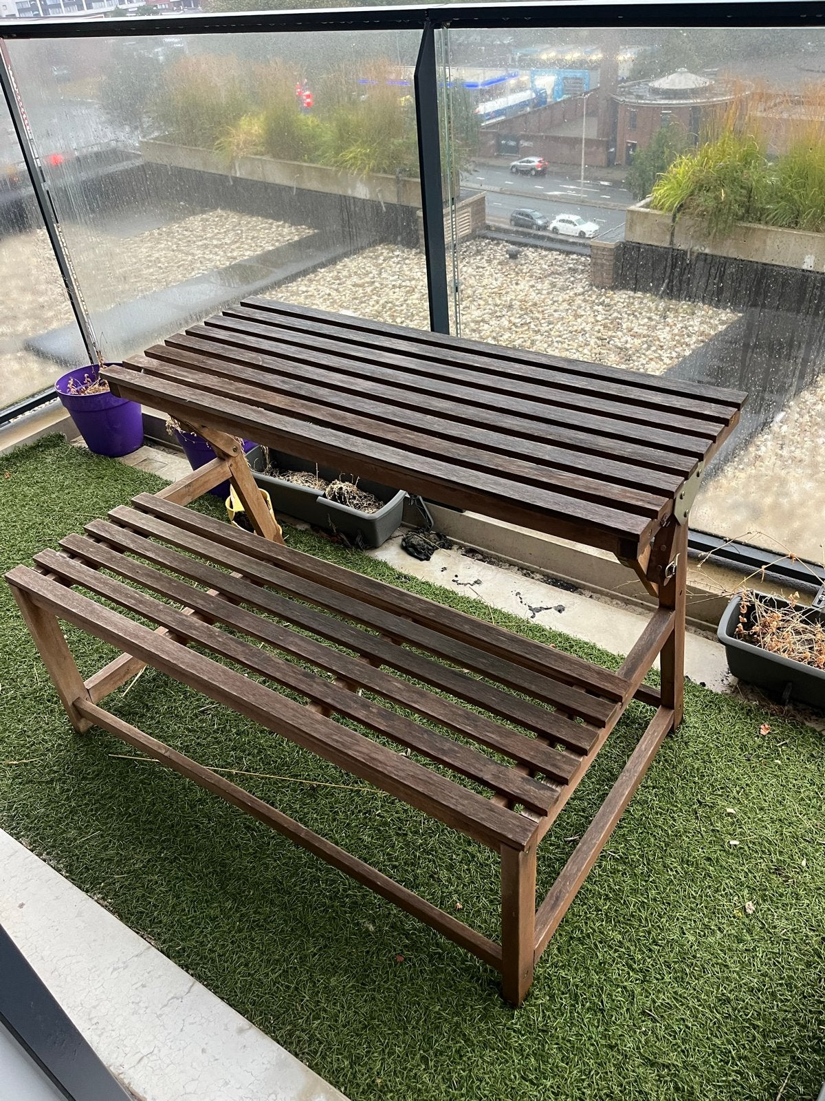 Houten tuinbank met tafel - inklapbaar, Gebruikt, Hout, Ophalen, 2 zitplaatsen
