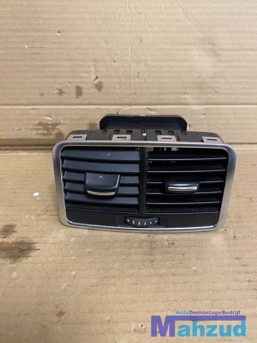 AUDI A6 C6 Luchtrooster achter 2004-2011, Gebruikt, AUDI AG, Auto-Union-Strasse 1
85045  Ingolstadt, DE, Kundenbetreuung@audi.de