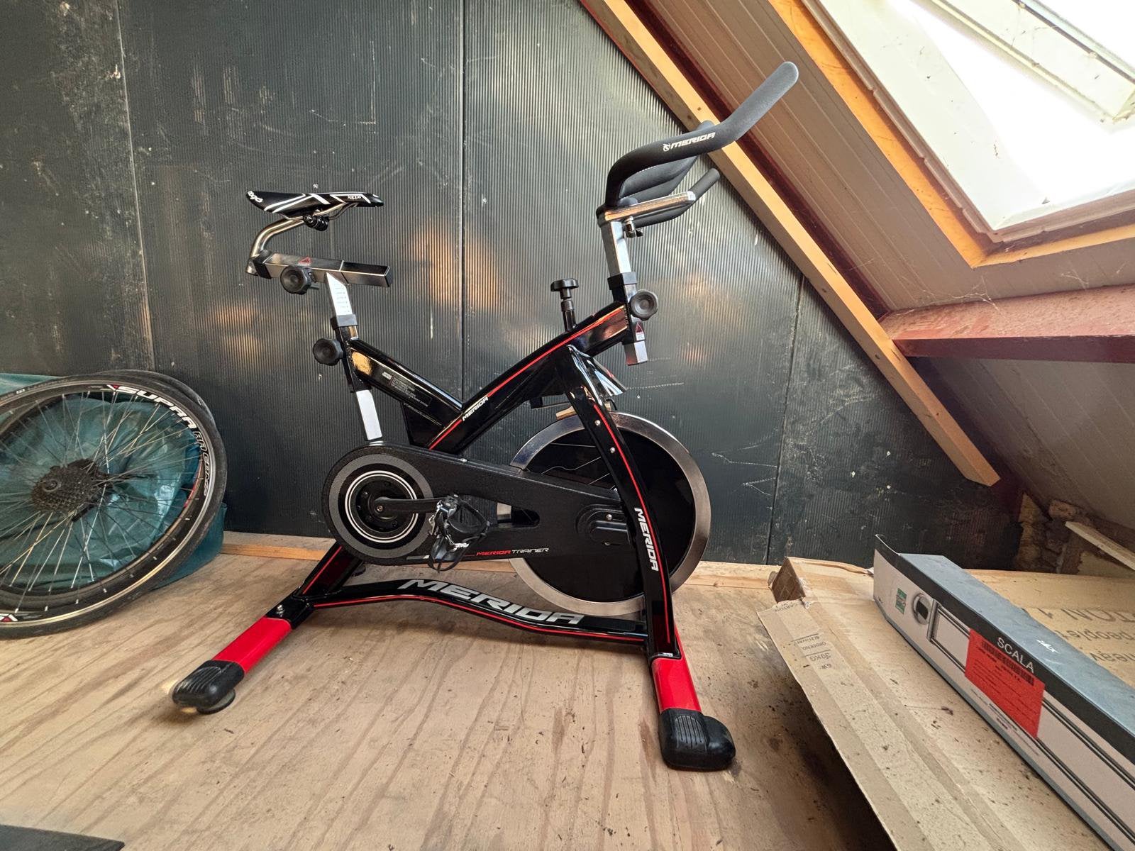 Merida Trainer spinningbike | 24 kg vliegwiel, Ophalen, Zo goed als nieuw, Spinningfiets