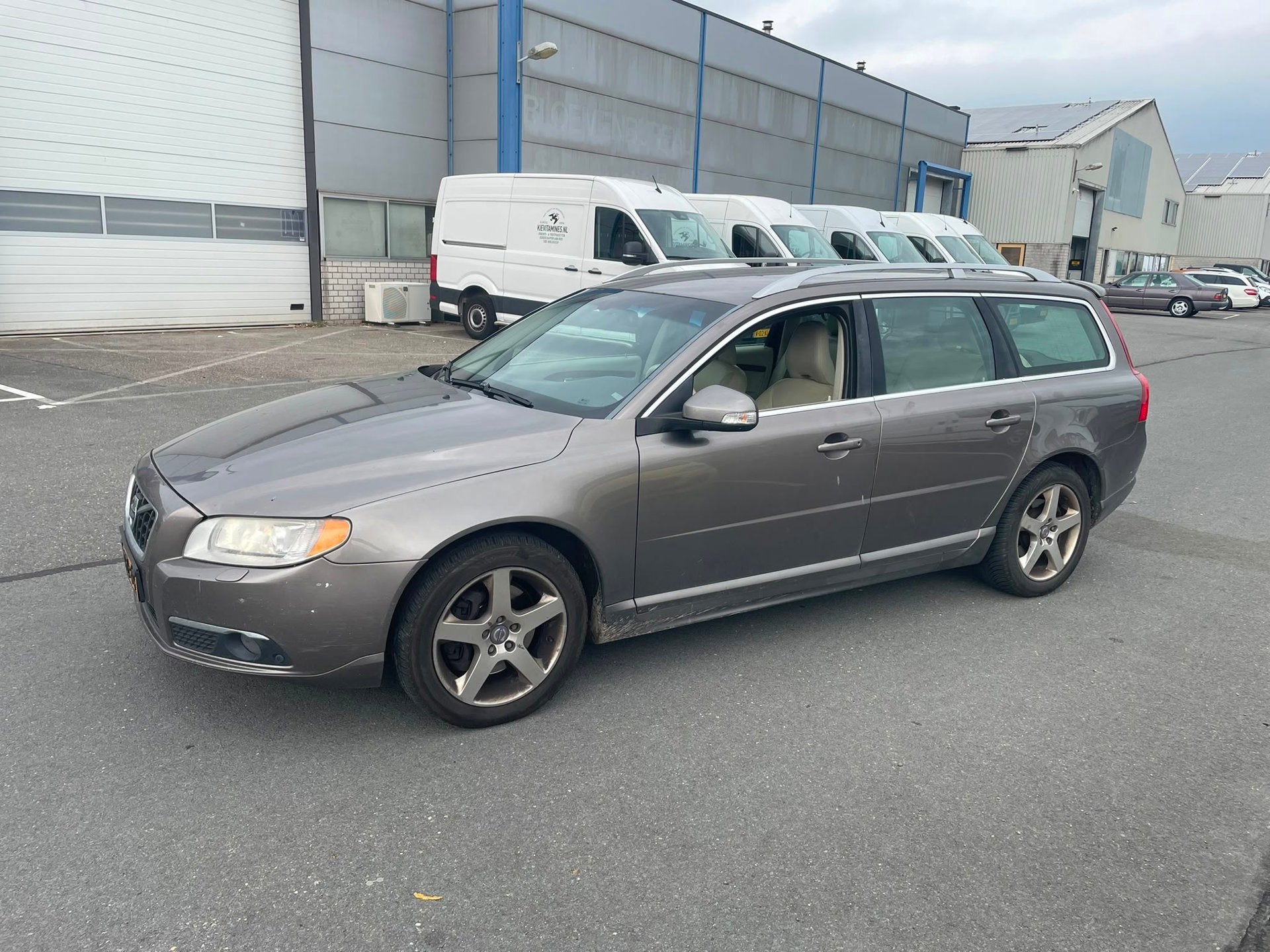 Volvo V70 2.4D Ocean Race EXPORT ? ADVERTENTIE GOED LEZEN !, Auto's, Volvo, Voorwielaandrijving, Beige, 1574 kg, Euro 4