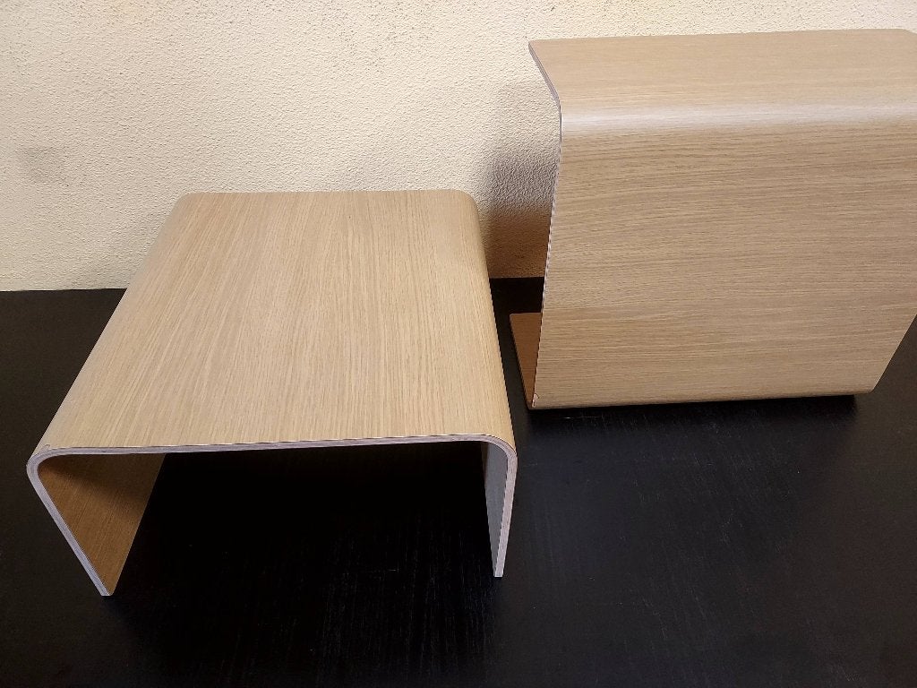 Twee design bijzettafels, gebogen hout, Minder dan 45 cm, Minder dan 55 cm, Gebruikt, Design