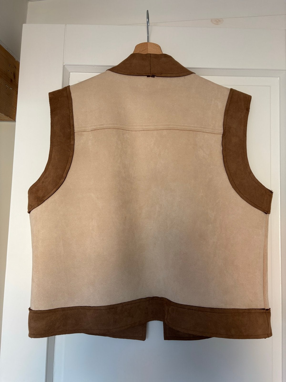 Ambika Gilet - maat L, Verzenden, Zo goed als nieuw, Maat 42/44 (L), Beige