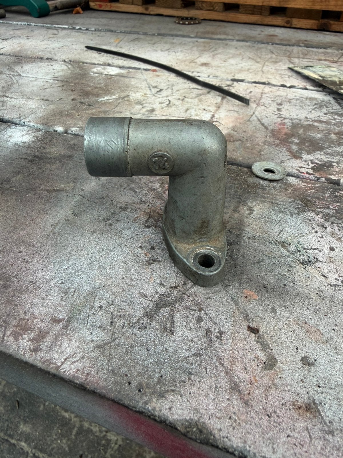 14 mm spruit stuk, Fietsen en Brommers, Brommeronderdelen | Puch, Ophalen of Verzenden, Carburateur