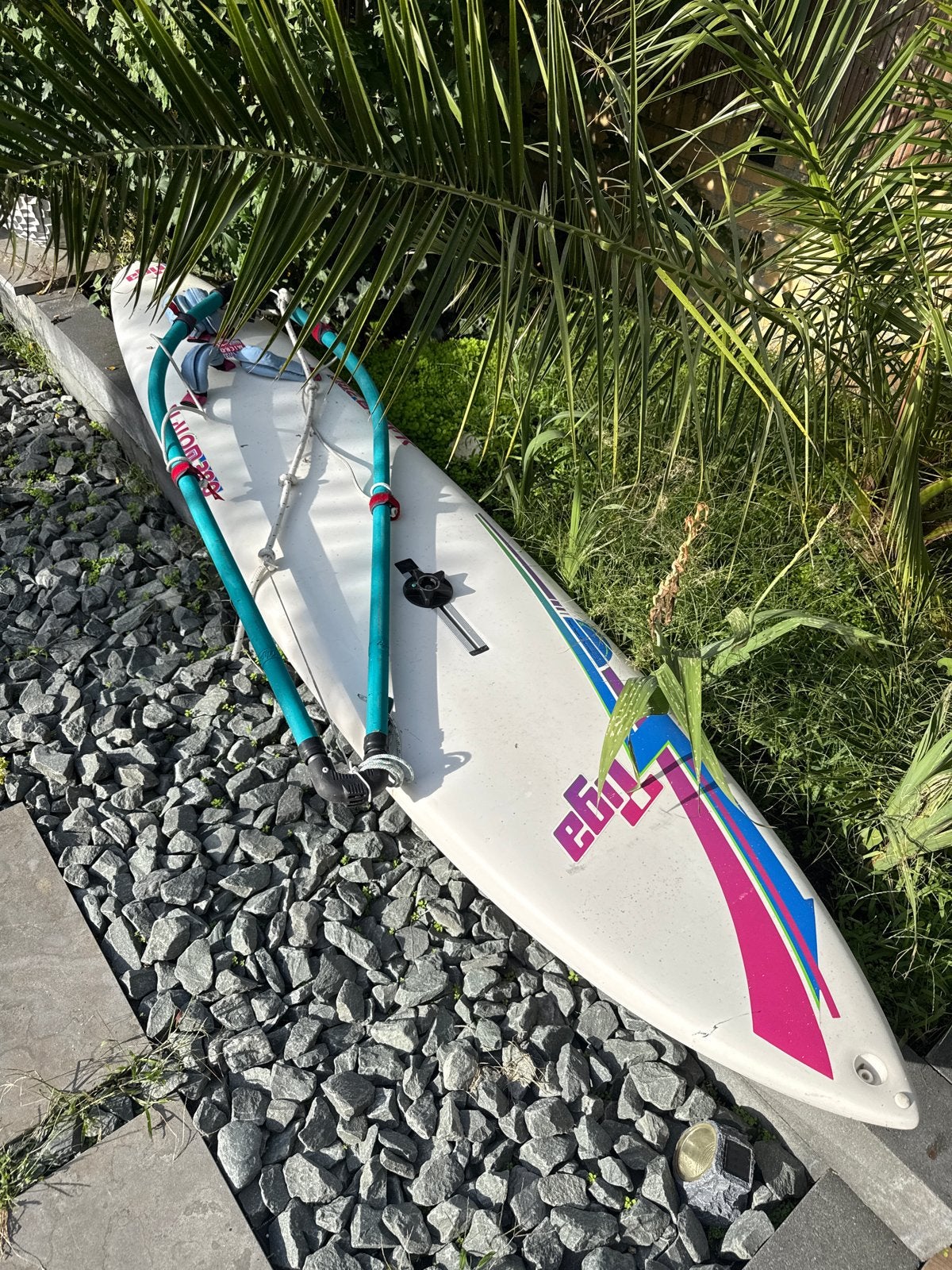 Complete surfset vaarklaar met trapeze M/L, Watersport en Boten, Overige merken, Gebruikt, Met giek, 3.5 tot 5 m²