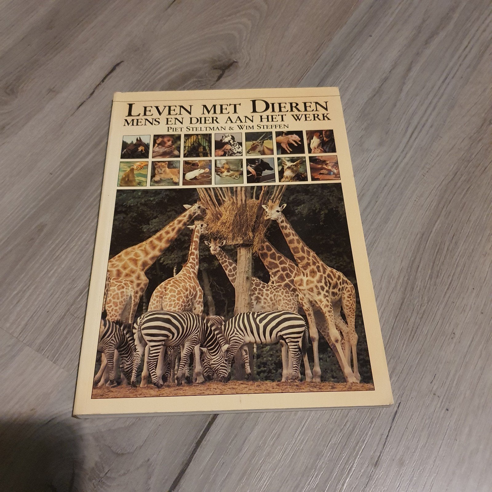 Leven met Dieren: Mens en Dier aan het Werk, Ophalen of Verzenden, Gelezen, Overige diersoorten, Piet Steltman & Wim Steffen