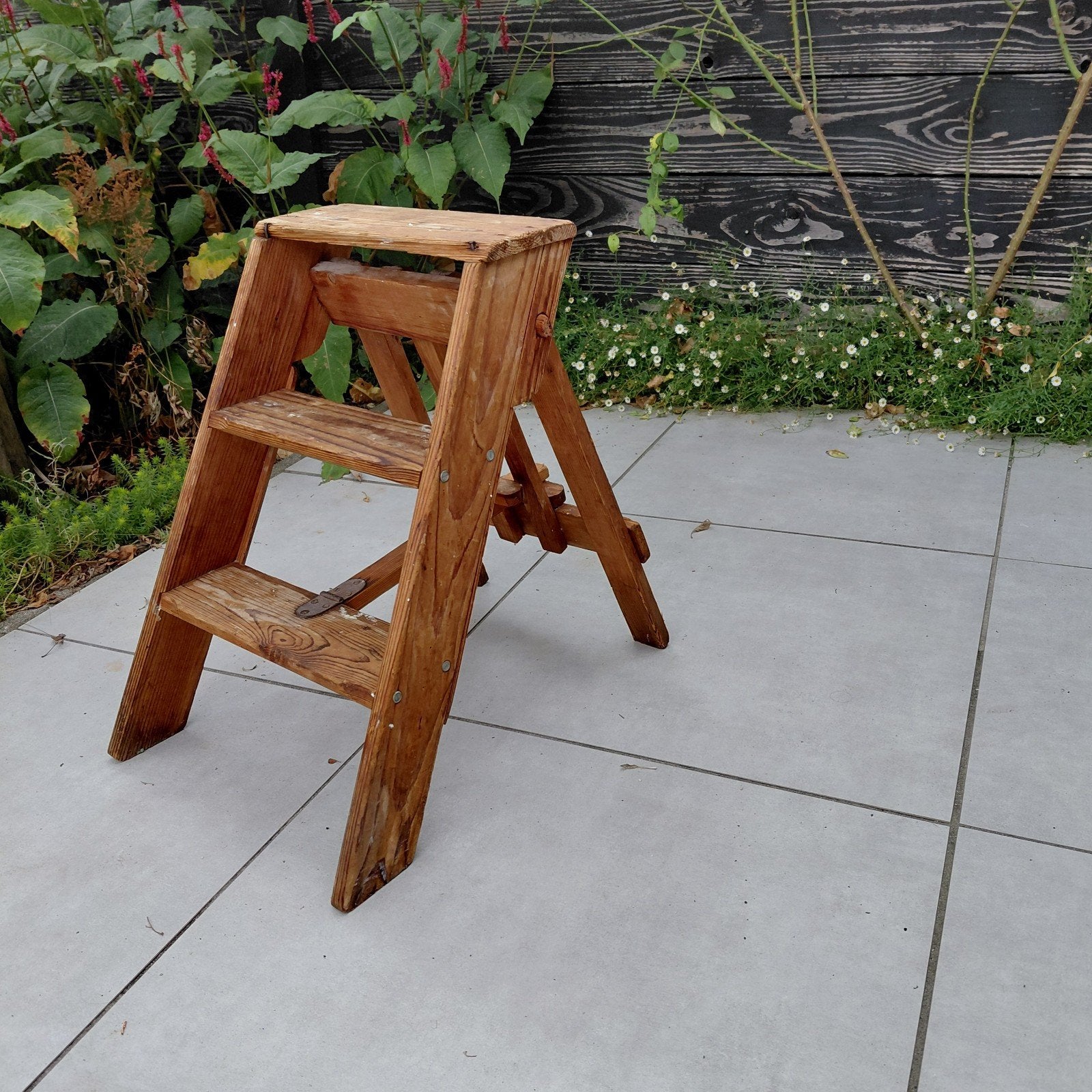 Vintage houten keukentrapje - Opvouwbaar, Gebruikt, Trap, Ophalen of Verzenden, Opvouwbaar of Inschuifbaar