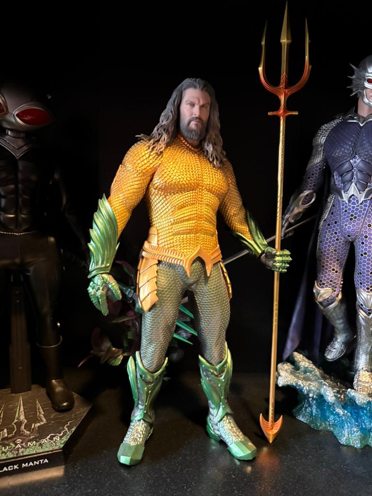 Hot Toys DC Aquaman 1/6 scale, Ophalen of Verzenden, Zo goed als nieuw, Film, Actiefiguur of Pop