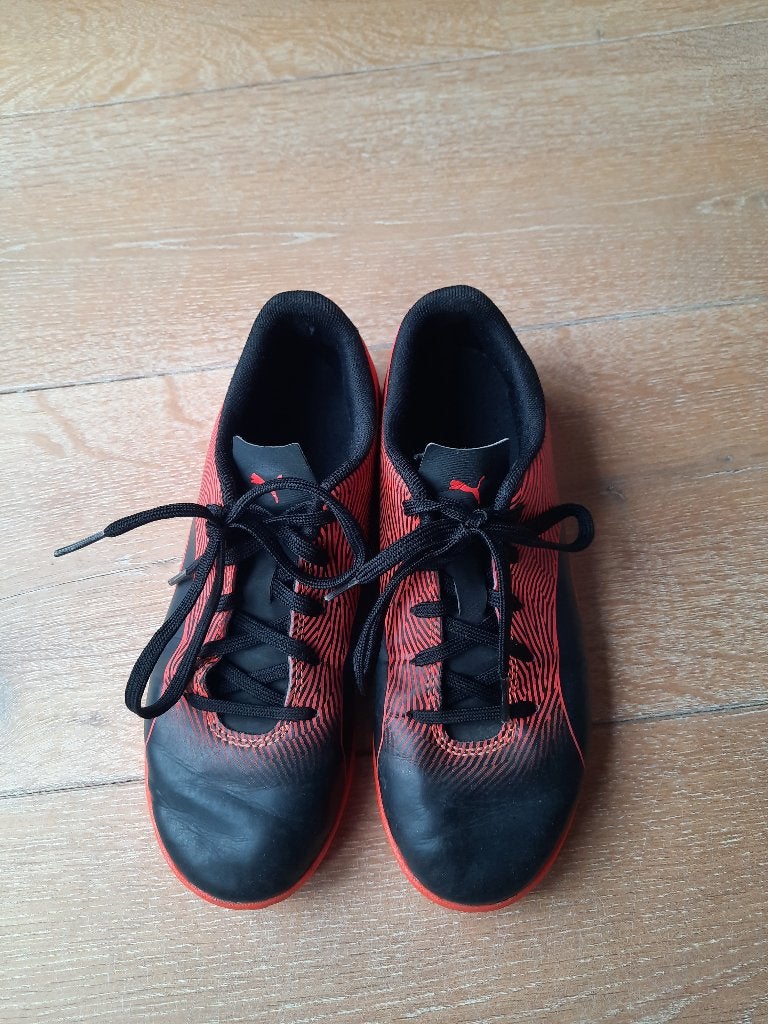 Zaalvoetbalschoenen Puma maat 37, Sport en Fitness, Voetbal, Ophalen, Gebruikt, Maat XS of kleiner, Schoenen