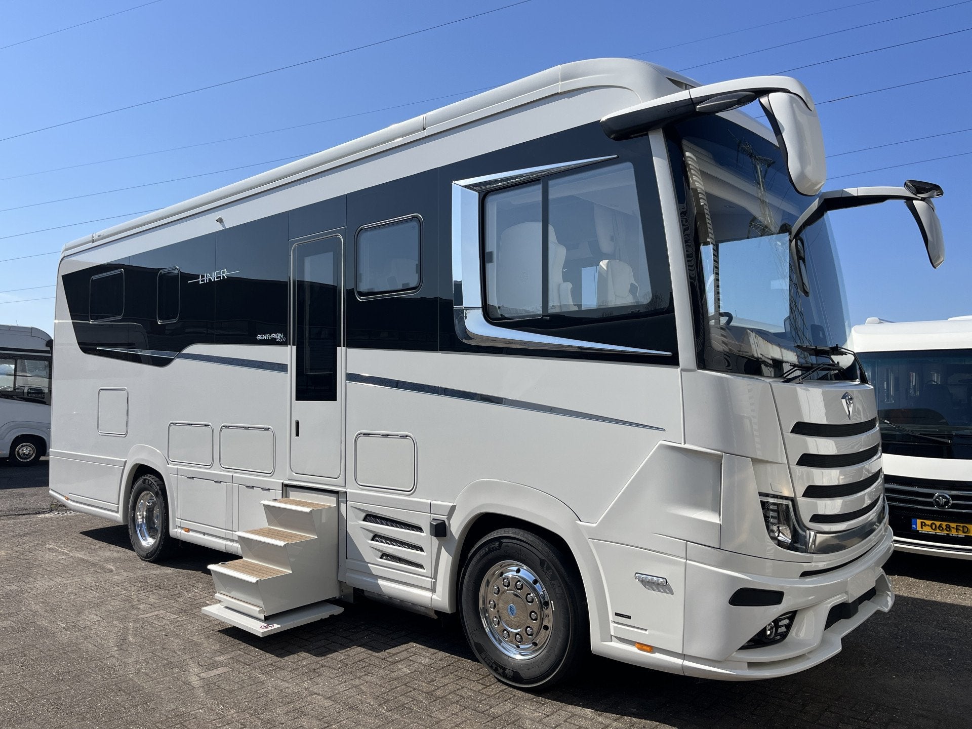 Concorde Liner 990 GI ACTROS 428pk 5-zitplaatsen+Hefbed, Concorde, 10 meter en meer, Galliersweg 39
5349AT  OSS, NL, Diesel