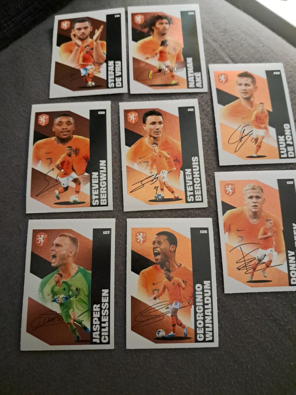 8 Nederlands Elftal stickers. Met handtekening., Ophalen of Verzenden, Zo goed als nieuw, Meerdere stickers