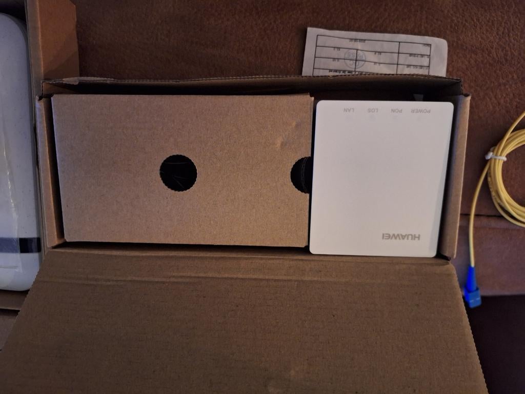 Huawei OptiXstar ONT - Nieuw in doos, Computers en Software, Routers en Modems, Nieuw, Router met modem, Ophalen of Verzenden