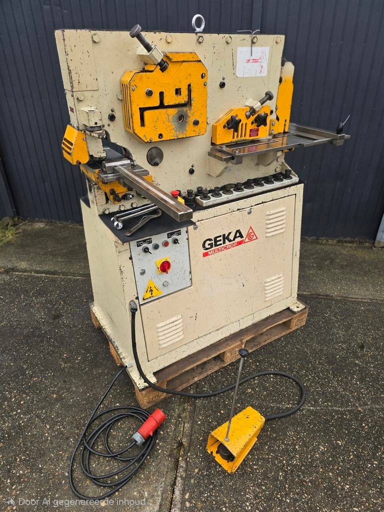 Geka Multicrop Ponsknipmachine peddinghaus kingsland, Zakelijke goederen, Machines en Bouw | Metaalbewerking, Ophalen