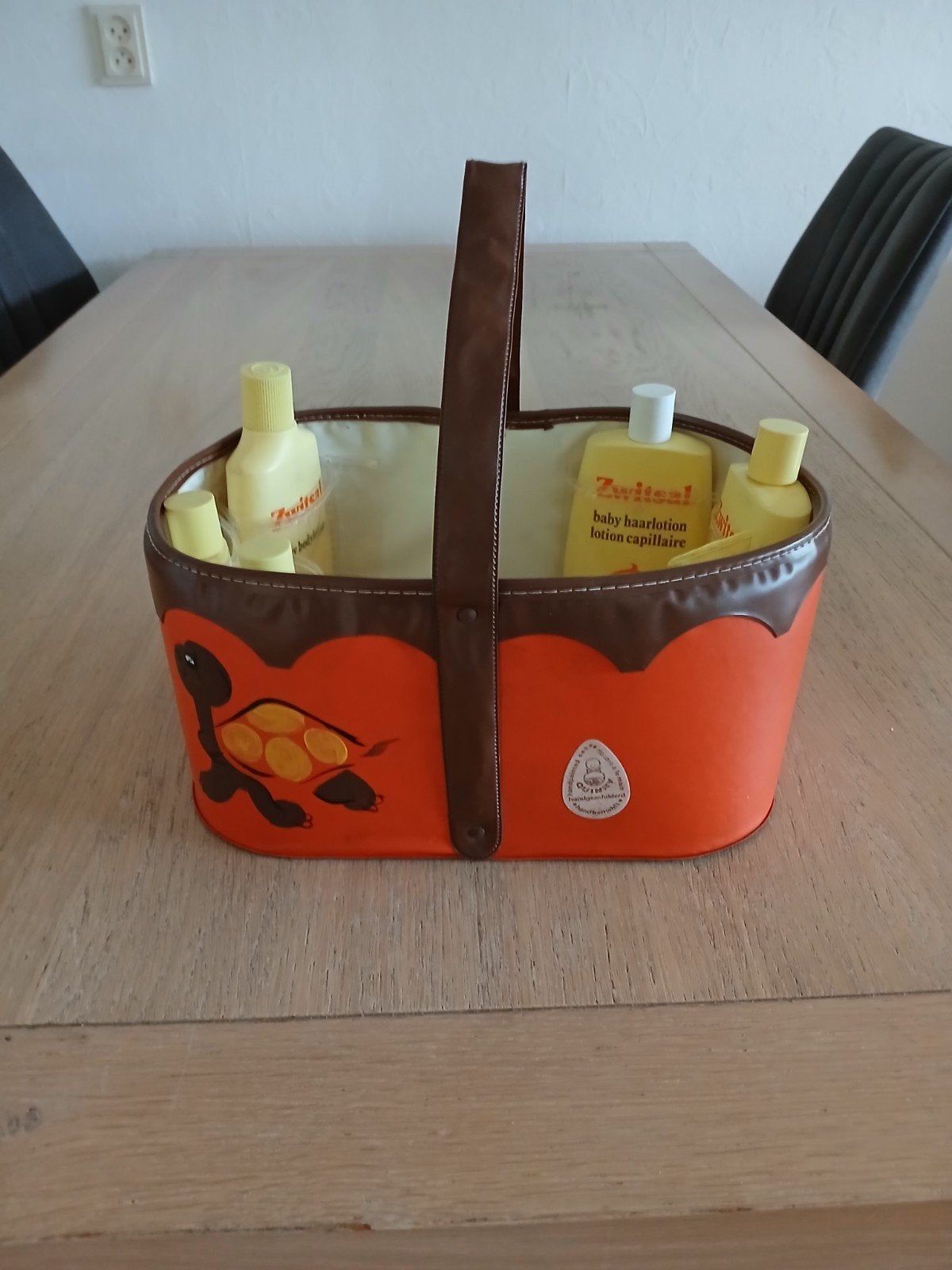 zwitsal met oranje mand, Antiek en Kunst, Curiosa en Brocante, Ophalen of Verzenden