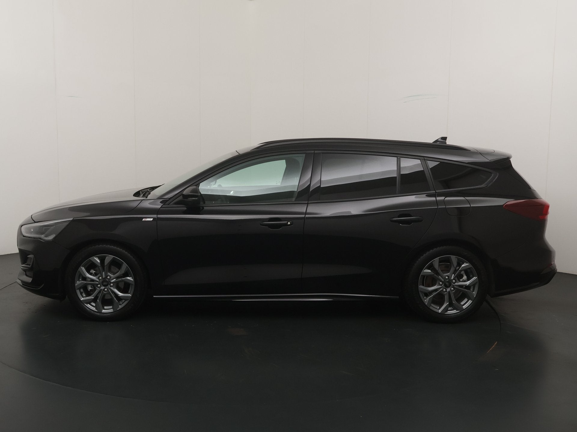Ford FOCUS Wagon EcoBoost Hybrid 155pk ST Line X | AUTOMAAT, Auto's, Stof, Gebruikt, Zwart, 155 pk