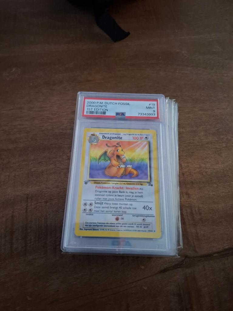 Dragonite [1st Edition] #19 Pokemon Fossil
PSA 9 POP 5, Ophalen of Verzenden, Zo goed als nieuw