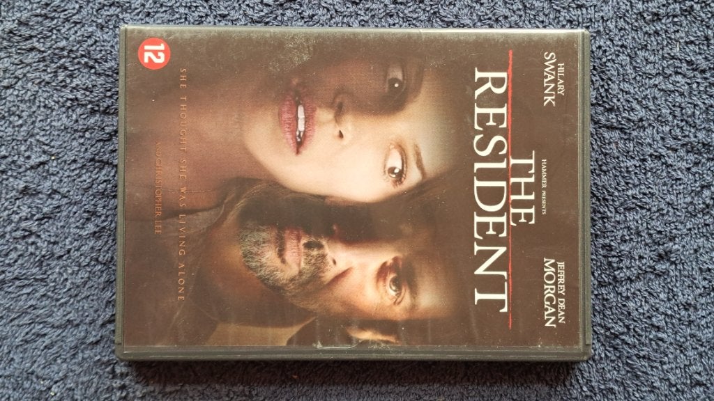 The Resident "Jeffrey Dean Morgan, Hillary Swank", Alle leeftijden, Ophalen of Verzenden, Zo goed als nieuw