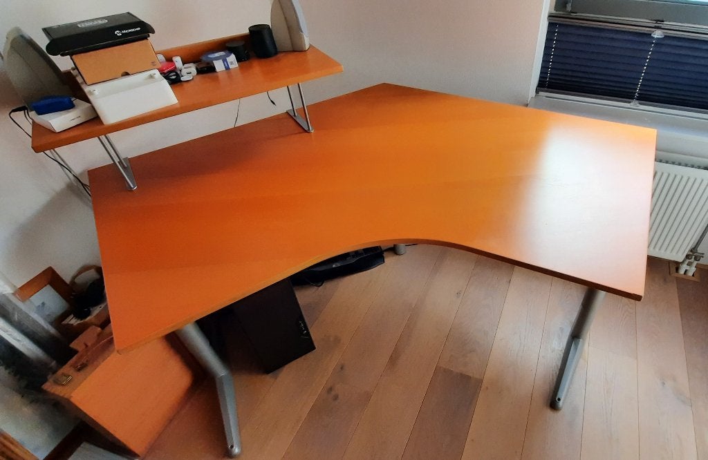 Hoekbureau verstelbaar t.e.a.b., 112 cm, Gebruikt, In hoogte verstelbaar, Hoekbureau