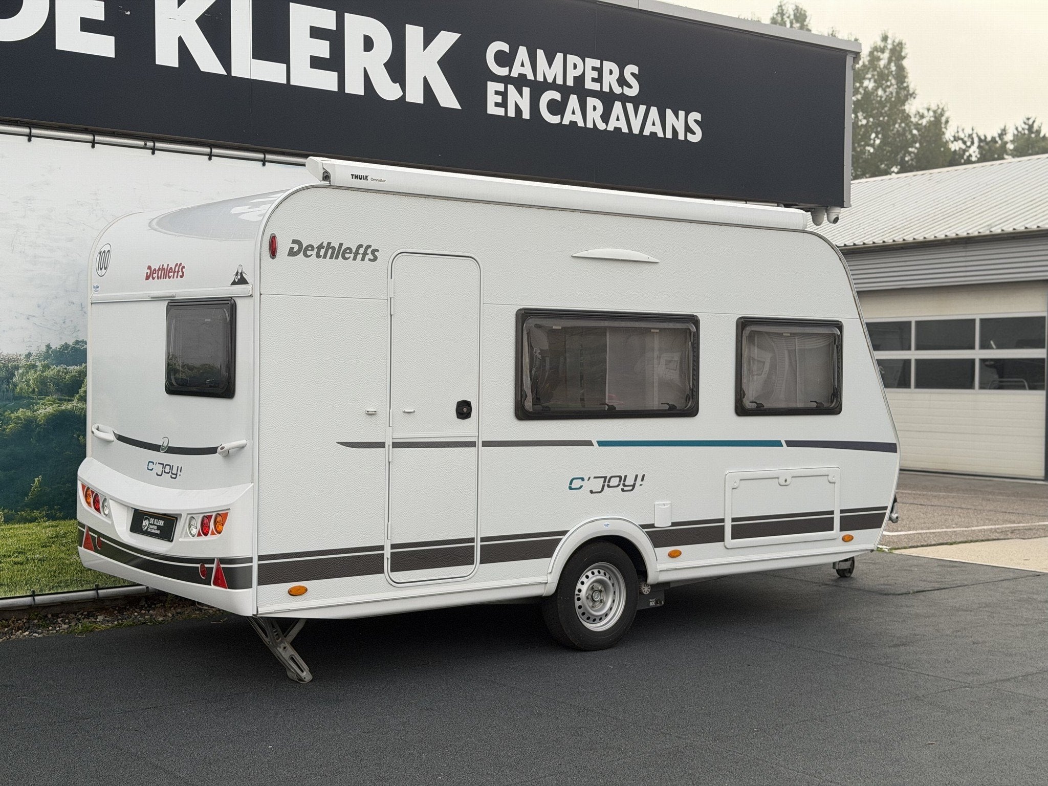 Dethleffs C-JOY 420 QSH (bj 2021), Caravans en Kamperen, Hordeur, Bedrijf, 750 - 1000 kg, Info@deklerkcaravans.nl