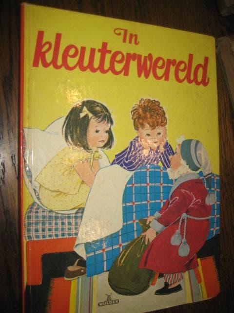 In kleuterwereld uitgeverij mulder no.2533 B, Boeken, Ophalen of Verzenden, Gelezen