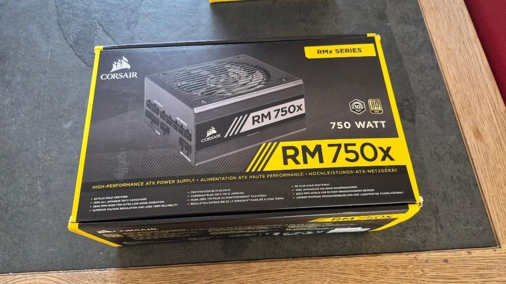Voeding PC Corsair RM750x nieuw in doos. Verzenden mogelijk., Computers en Software, Interne voedingen, Ophalen, Nieuw