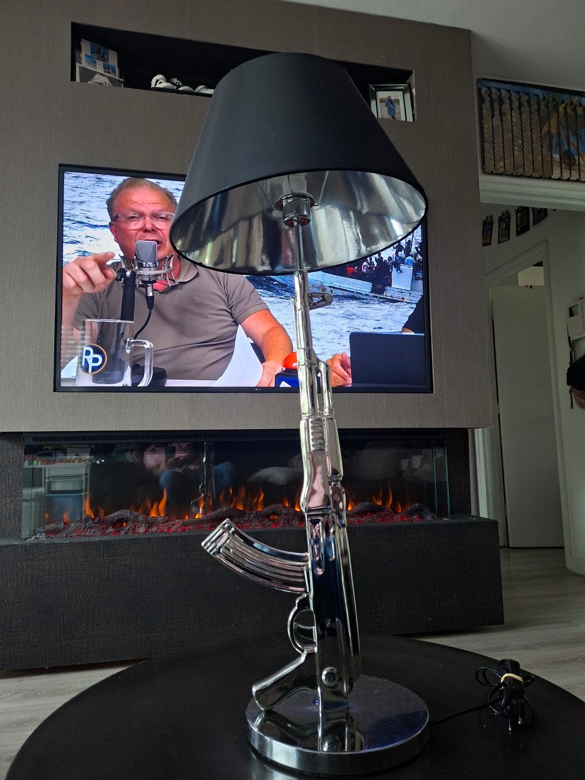 super gave grote lamp AK-47!!!, Ophalen