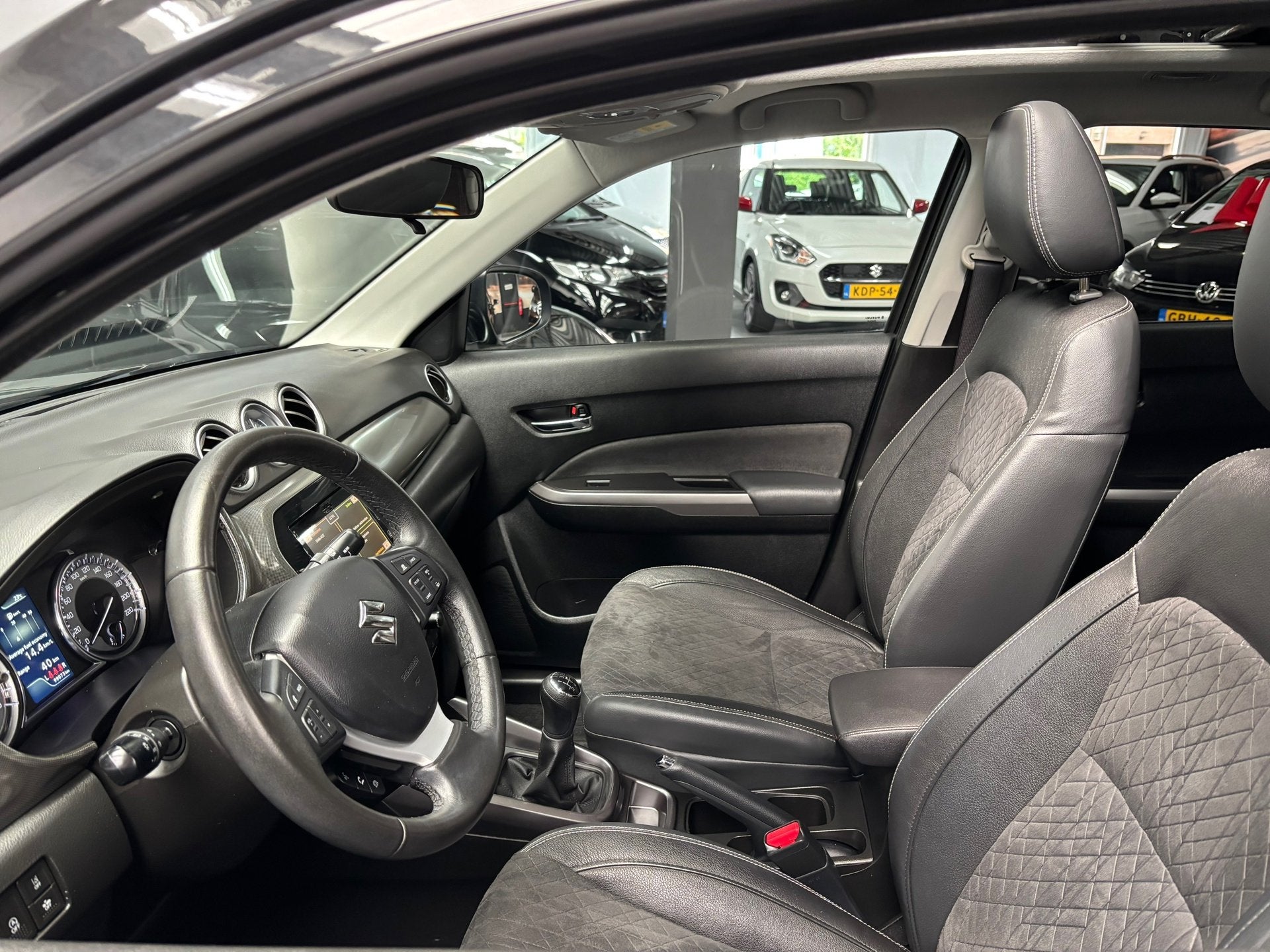 Foto 23 van Suzuki VITARA 1.0 Boosterjet Stijl