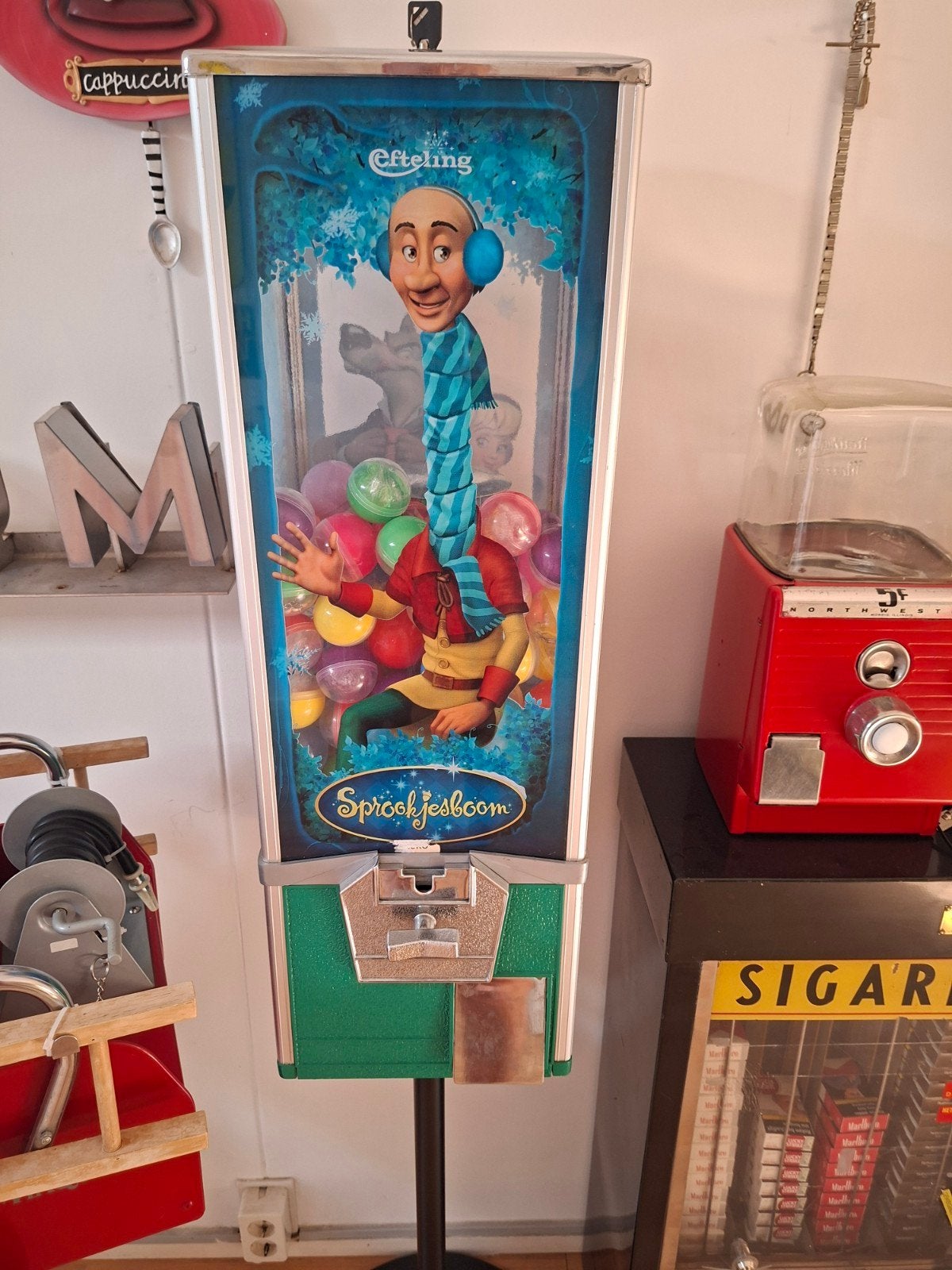 Efteling Capsule Automaat - Sprookjesboom (2000), Ophalen