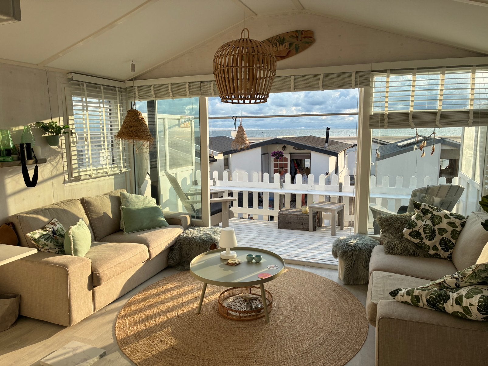 Strandhuisje te huur in aug/sept Grote strand IJmuiden, Vakantie, Vakantiehuizen | Nederland, 2 slaapkamers, Overige typen, Noord-Holland