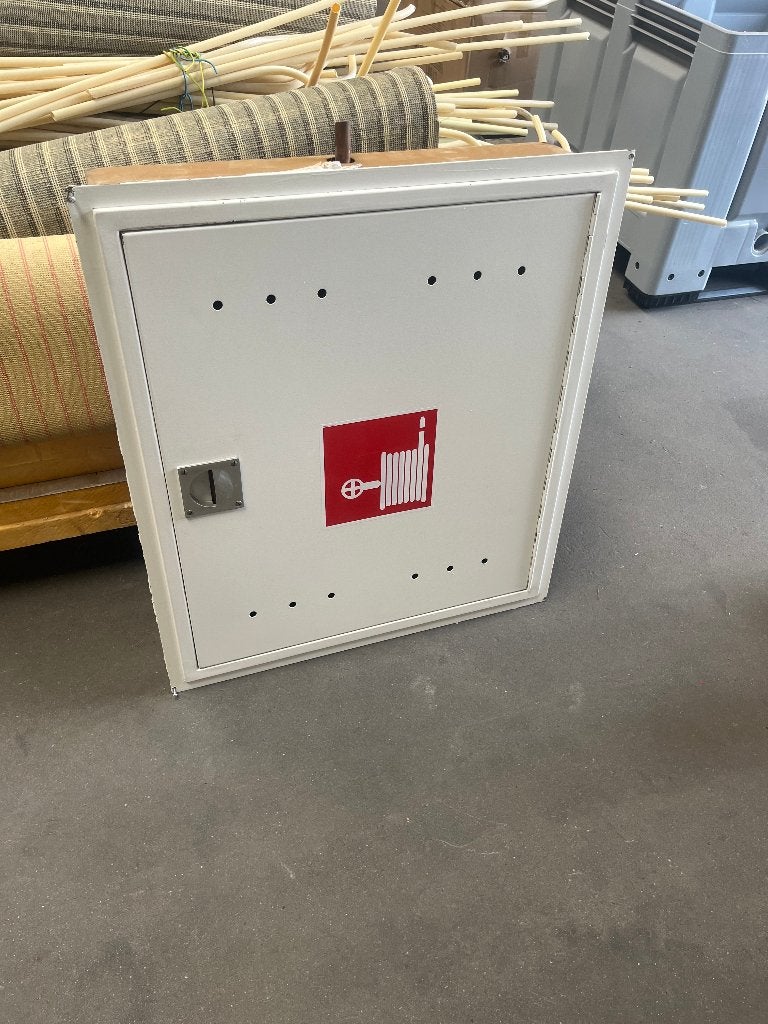 Brandslanghaspel in kast - 76x85x21 cm, Ophalen, Gebruikt, Brandblusser