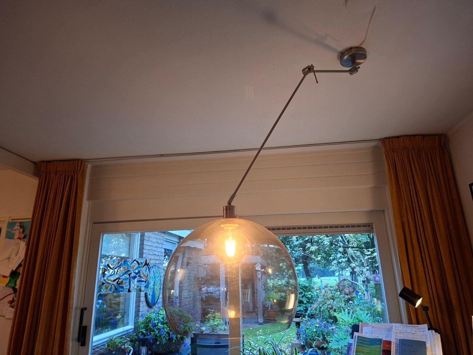 plafond lamp knikarm van Rietveld, Ophalen