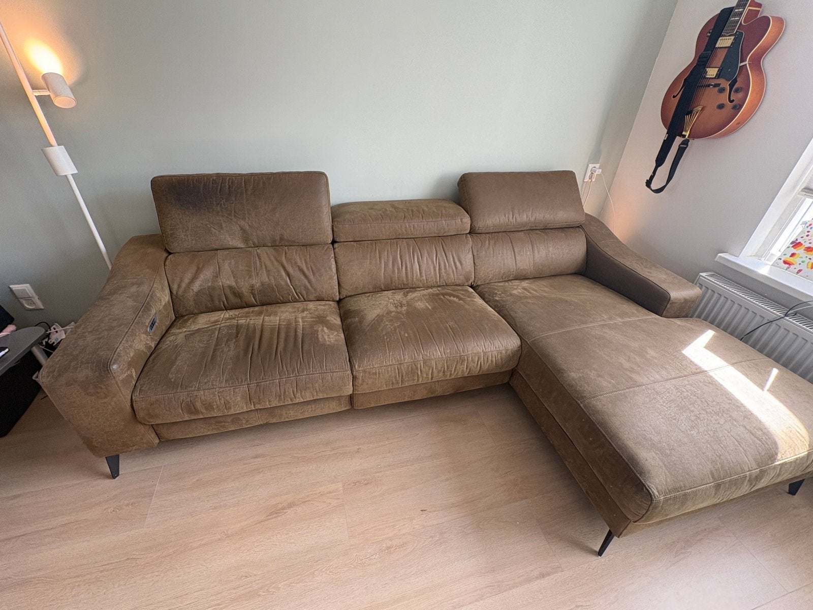 3-zits bank met chaise longue en elektrisch loungegedeelte, Ophalen, Gebruikt