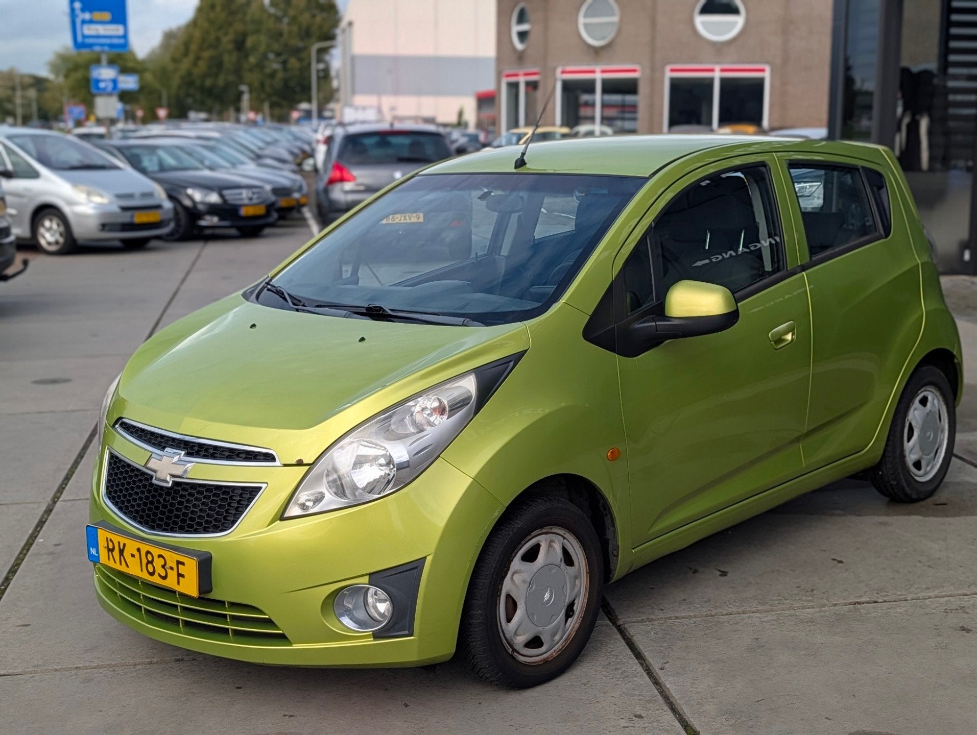 Chevrolet Spark 1.0 16V LS - Airco - leuke auto !, Auto's, Voorwielaandrijving, Stof, Gebruikt, Zwart