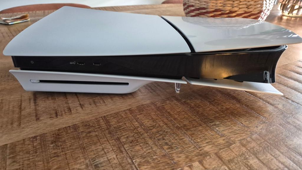 Playstation 5 1 tb inclusief 2 controllers, Spelcomputers en Games, Spelcomputers | Sony PlayStation 5, Ophalen, Zo goed als nieuw