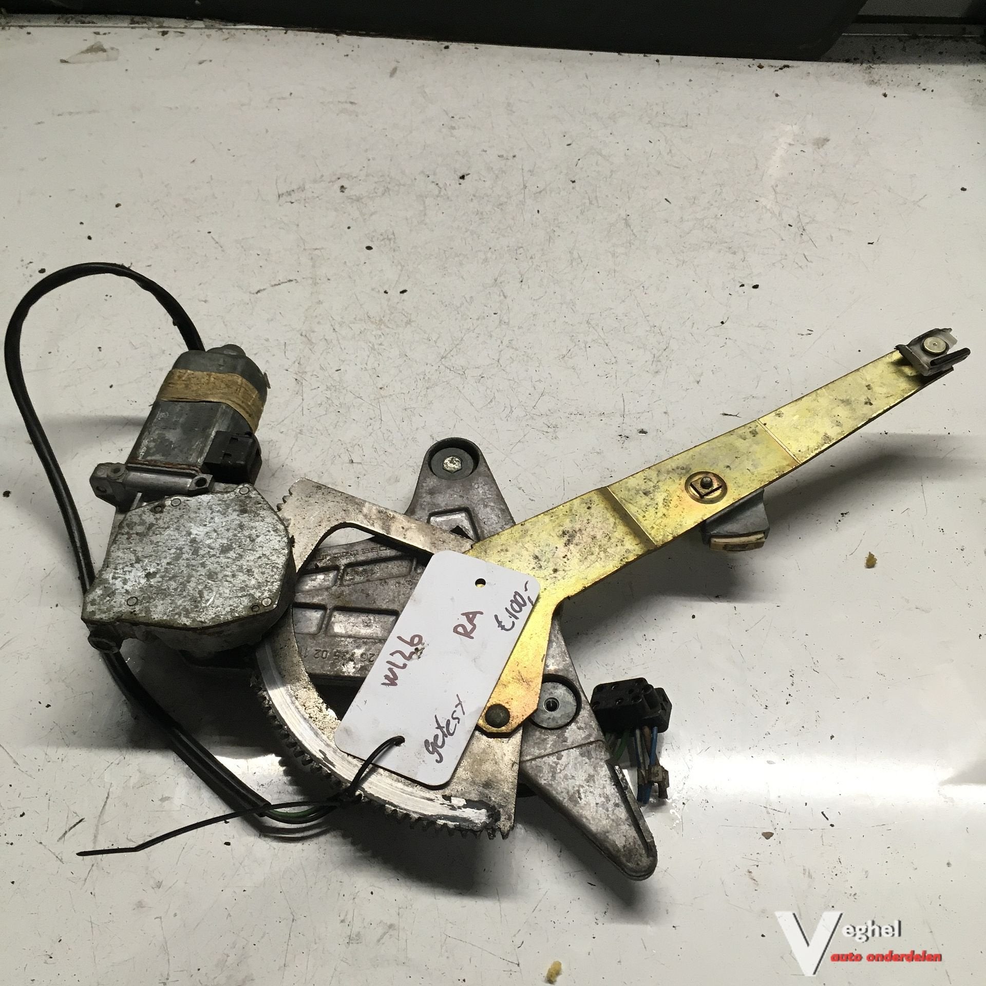 Mercedes W126   Elektr Raammechanisme Rechtsachter, Auto-onderdelen, Ruiten en Toebehoren, Gebruikt, -, -, Ophalen of Verzenden