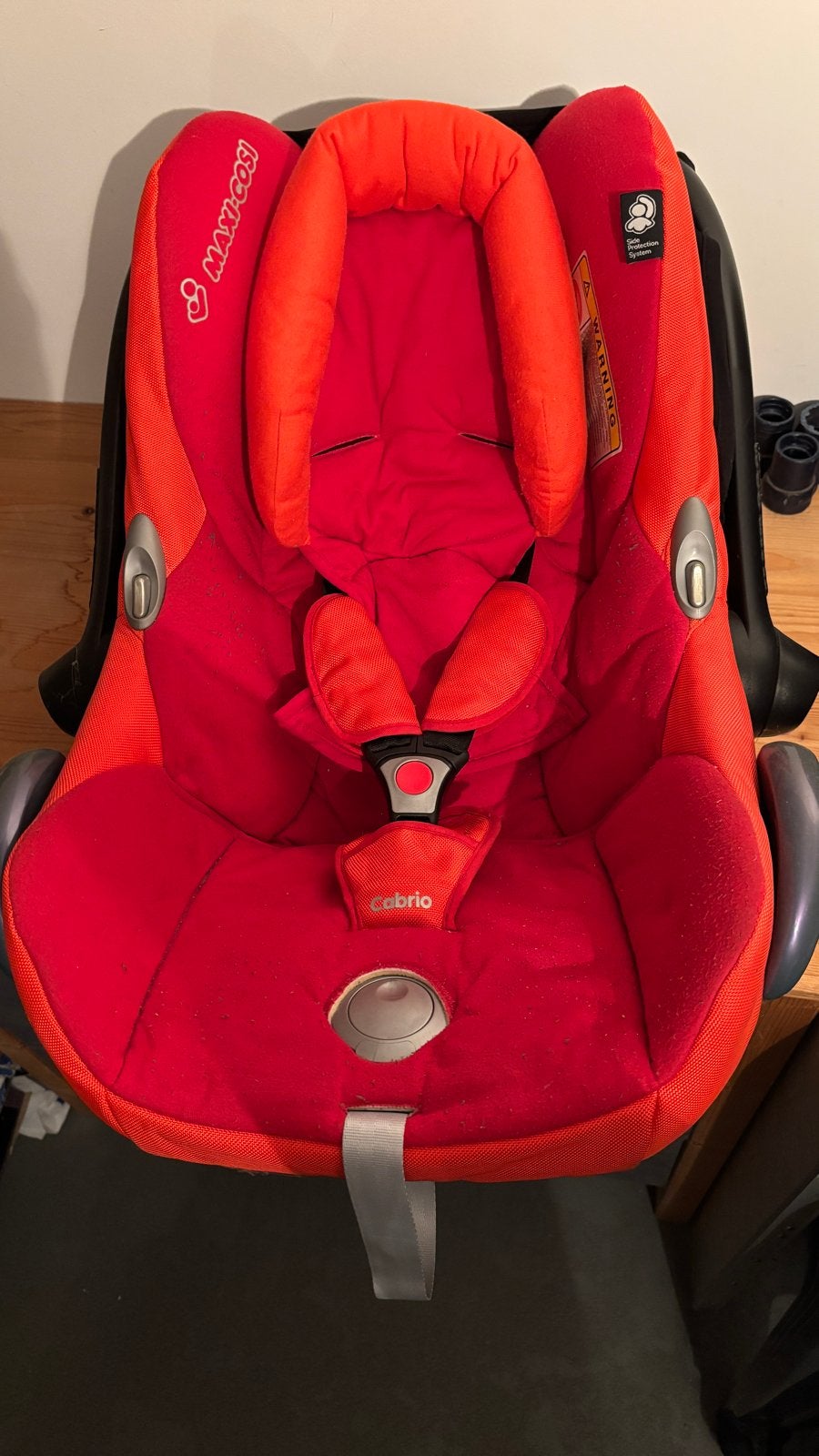 Maxi-Cosi Cabrio autostoel - Rood/Oranje, Ophalen, 0 t/m 13 kg, Maxi-Cosi, Gebruikt