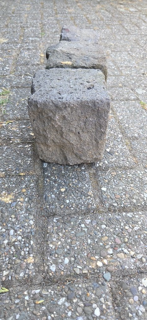 Basalt kinderkoppen, Ophalen, Gebruikt, Overige typen, Natuursteen