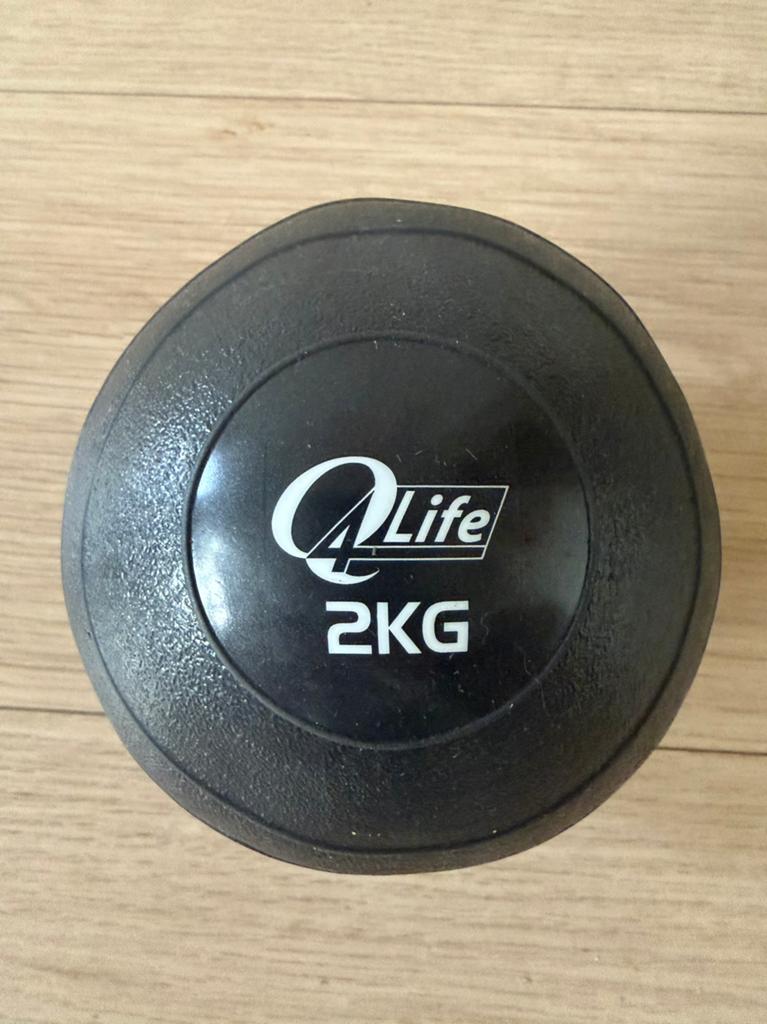 Q4Life Medicijnbal 2kg - Medicine ball fitnessbal zwart, Sport en Fitness, Ophalen, Zo goed als nieuw, Fitnessbal