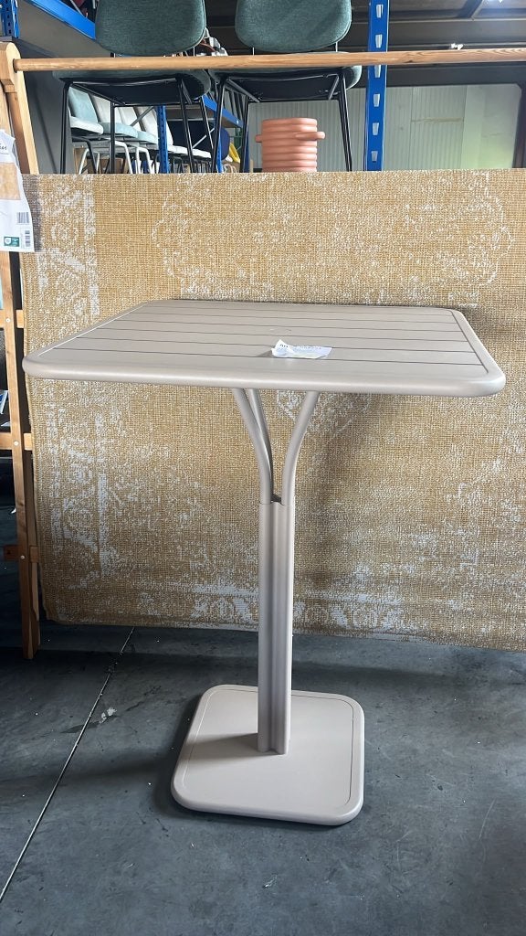Fermob Luxembourg tuintafel hoog Clay | Van €909, nu, Tuin en Terras, Tuintafels, Fermob, Nieuw, Ophalen of Verzenden, Fermob