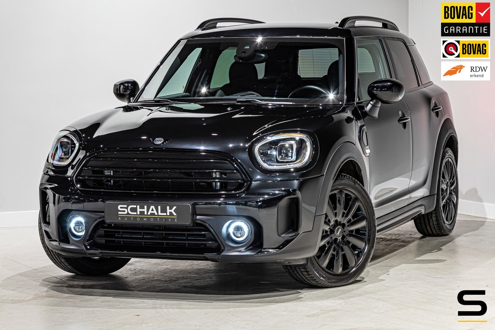 Mini Countryman 1.5 Cooper Essential|Leder|StoelV|1eig|Cam, Auto's, Dealer onderhouden, 136 pk, Zwart, Countryman