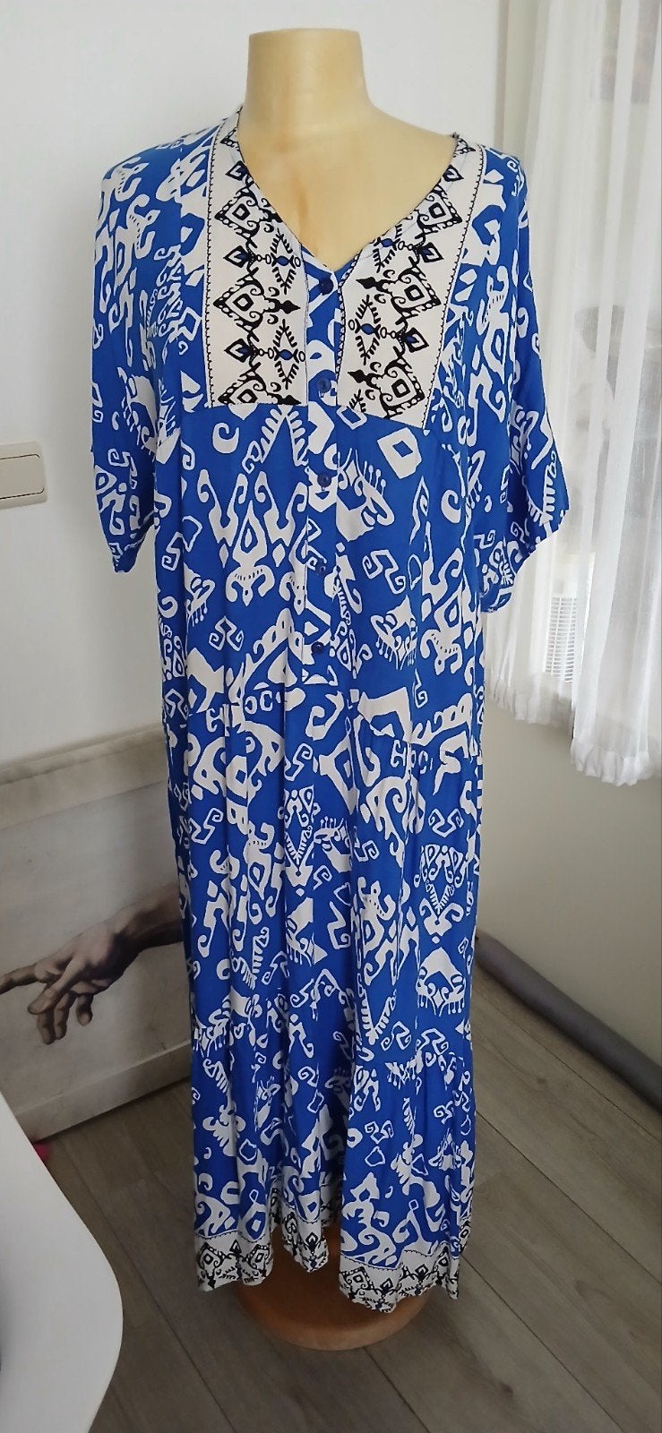 Zeer mooie maxi kwalitets jurk blauw/ wit mt 42, Maat 42/44 (L), Nieuw, Onder de knie, Verzenden