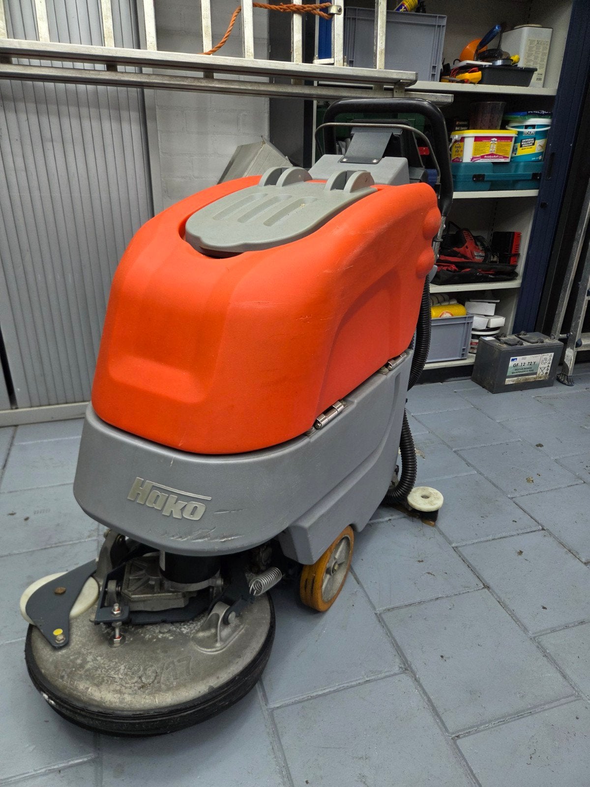 Hako B30 CL Schrobzuigmachine - Compact en Efficiënt, Ophalen, Gebruikt, Schrobmachine