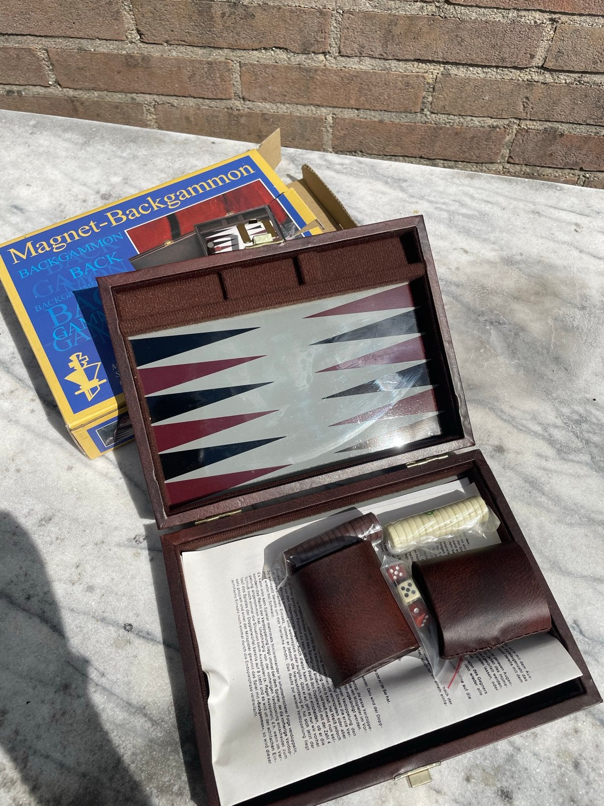 Backgammon reisuitvoering (nieuw / magnetisch), Hobby en Vrije tijd, Gezelschapsspellen | Bordspellen, Een of twee spelers, Ophalen of Verzenden