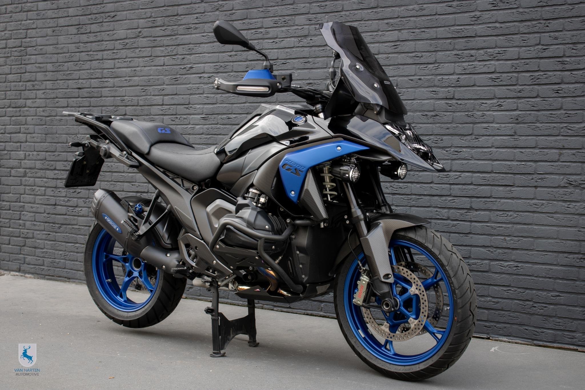 BMW R 1300 GS Triple Black / Matt Blue / BOS / Koffers, Einsteinlaan 5
2289 CC  Rijswijk, NL, Toermotor, 1300 cc, Handgeschakeld