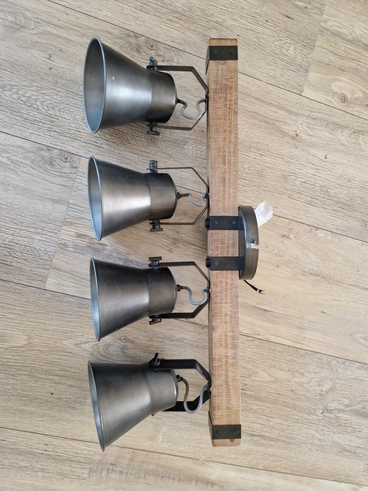 Lamp met verstelbare spots, Ophalen