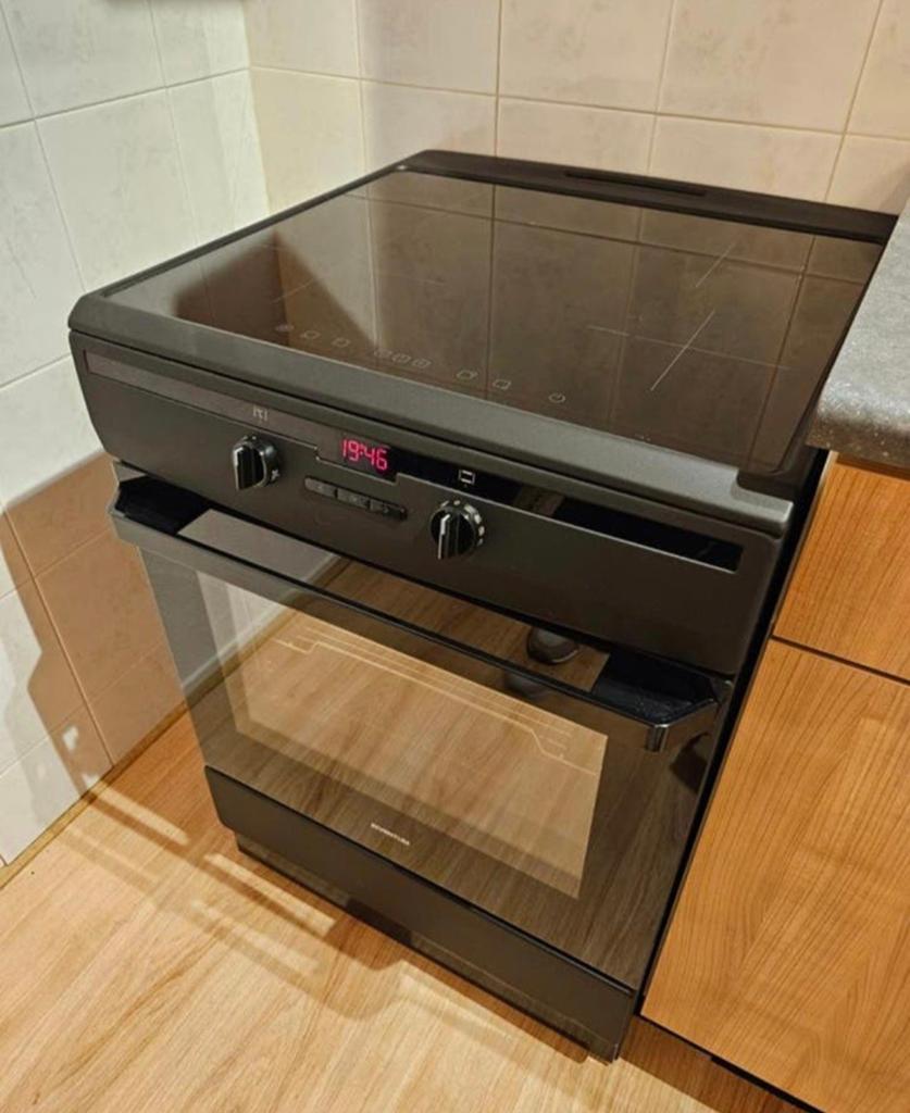Inductie kookplaat met oven - Zo goed als nieuw, Hete lucht, 60 cm of meer, Zo goed als nieuw, Energieklasse A of zuiniger