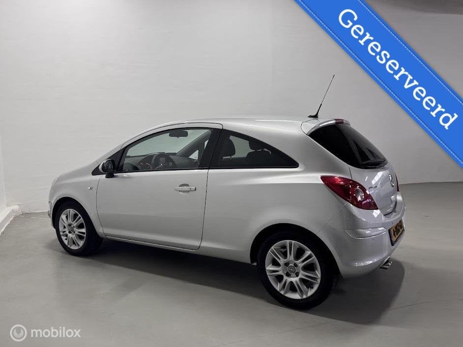 Opel Corsa 1.4-16V | PARK SENS. | NAVI, Voorwielaandrijving, Euro 5, 101 pk, 1398 cc