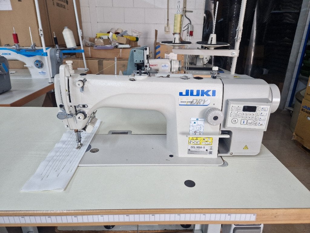 Juki 900A Naaimachine Automaat Zo goed als nieuw 3 VERKOCHT, Industrieel, Ophalen, Overige merken, Naaimachine