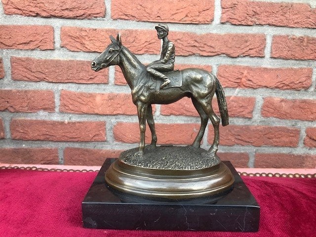 fraai bronzen beeld, jockey te paard, Ophalen of Verzenden, Brons