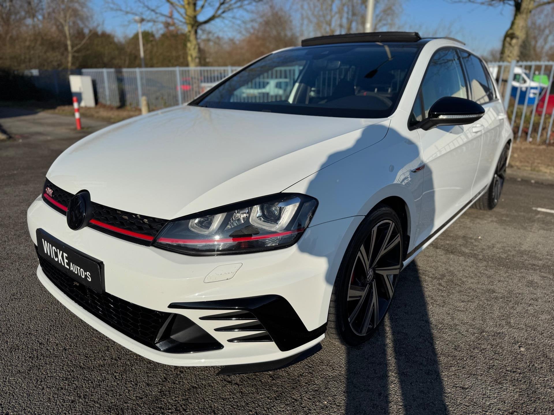 Volkswagen Golf 2.0 TSI GTI Clubsport DSG PANO RECARO KUIPST, Auto's, Volkswagen, Gebruikt, 4 cilinders, Wit, 14 km/l